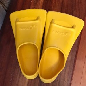 zoomer fins for swim training.  good condition.